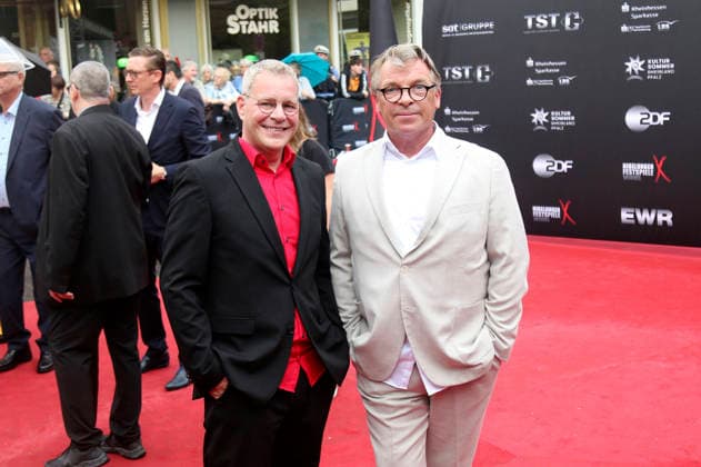 Manuel Bortt und Andre Eisermann bei der Eröffnung der Nibelungen-Festspiele 2026 mit der Uraufführung des Stücks Die Hunnenkönigin auf der Open-Air-Bühne vor dem Wormser Dom. Worms, 17.07.2026 *** Manuel Bortt and Andre Eisermann at the opening of the 2026 Nibelungen Festival, featuring the world premiere of the play *The Hun Queen* on the open-air stage in front of Worms Cathedral, Worms, July 17, 2026 Foto:xAgenturxWehnertx xGränzdörferx xFuturexImagex nibelungen_6820