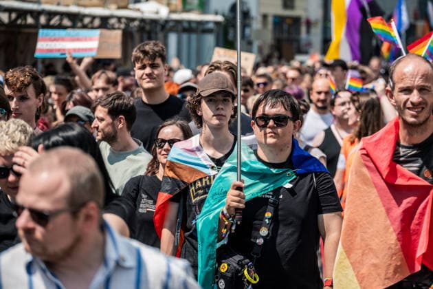Mehr als 20.000 Menschen beteiligen sich am Demonstrationszug des Christopher Street Day (CSD) 2026 durch die Leipziger Innenstadt. Mit der Veranstaltung setzen die Teilnehmenden ein Zeichen für Vielfalt, Gleichberechtigung sowie die Rechte von LGBTQIA+-Menschen. Leipzig, Sachsen, Deutschland, CSD Leipzig 2026 *** More than 20,000 people are taking part in the Christopher Street Day (CSD) 2026 parade through downtown Leipzig. Through this event, participants are standing up for diversity, equality, and the rights of LGBTQIA people. Leipzig, Saxony, Germany, CSD Leipzig 2026