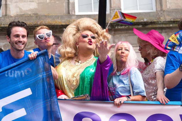 News Themen der Woche KW29 News Bilder des Tages July 18, 2026, Glasgow, Scotland, UK: Thousands of participants took part in this yearÃ¢â‚¬â ¢s Glasgow Pride, following a route from Glasgow Green through the city centre. The event has earned the reputation as one of the largest and friendliest Pride events in the UK. Glasgow UK - ZUMAs357 20260718_zip_s357_021 Copyright: xCameronxScottx