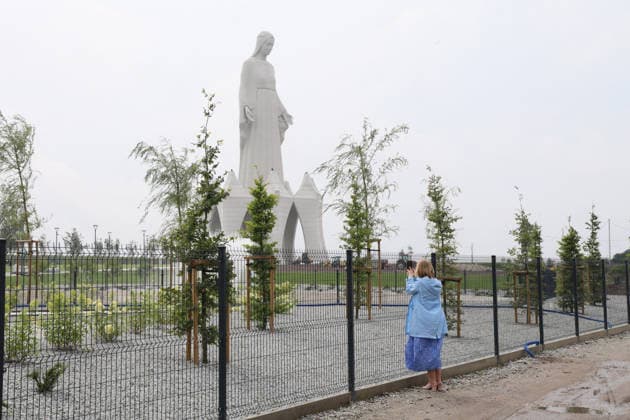 Europe s tallest Virgin Mary statue to open on August Photo: Wojciech Olkusnik East News, Construction of a 55-meter statue of the Virgin Mary in Konotopie (Kuyavian-Pomeranian Voivodeship, Poland) is nearing completion, 18th July 2026. The project is being financed by billionaire Roman Karkosik, and the design was created by sculptor Adam Jakub Matejkowski. The monument will be taller than the Christ the Redeemer statue in Rio de Janeiro (38.5 meters) and the Christ the King statue in Swiebodzin. The unveiling of the statue is scheduled for August 15, on the Feast of the Assumption of Mary. EN_01680773_0039 
