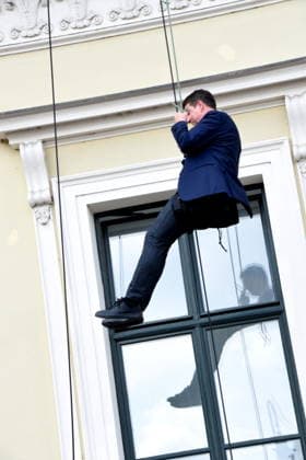 Sandro Kirchner Staatssekretaer Abseil Aktion MIT Spezialkommandos Muenchen 18.07.2026 Ludwigstrasse Innenministerium 80 Jahre Bayerische Polizei: Jubilaeum Foto Muenchen *** Sandro Kirchner, State Secretary, Rappel Operation with Special Forces, Munich, July 18, 2026, Ludwigstrasse, Ministry of the Interior, 80th Anniversary of the Bavarian Police, Photo, Munich