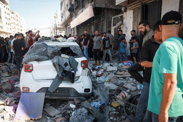5 Palestinians, including child, killed in Israeli strike on Gaza home GAZA CITY, GAZA, PALESTINE - JULY 18: Palestinians observe the destruction after Israeli airstrike on a house killing 5 civilians, including one child, with many others wounded in Gaza Strip, Palestine on July 18, 2026. Abdalhkem Abu Riash Anadolu Gaza City Gaza. Editorial use only. Please get in touch for any other usage.  Copyright: x2026xAnadoluxAbdalhkemxAbuxRiashx