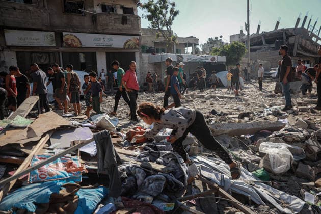 5 Palestinians, including child, killed in Israeli strike on Gaza home GAZA CITY, GAZA, PALESTINE - JULY 18: Palestinians observe the destruction bag after Israeli airstrike on a house killing 5 civilians, including one child, with many others wounded in Gaza Strip, Palestine on July 18, 2026. Abdalhkem Abu Riash Anadolu Gaza City Gaza. Editorial use only. Please get in touch for any other usage.  Copyright: x2026xAnadoluxAbdalhkemxAbuxRiashx