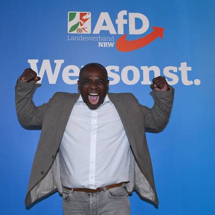 News Themen der Woche KW29 News Bilder des Tages Listenaufstellung der AfD NRW am 18.07.2026 im Eventzentrum.NRW in Marl Serge Menga Nsibu ( Politischer Aktivist ) *** AfD NRW Candidate List Announcement on July 18, 2026, at the Eventzentrum NRW in Marl; Serge Menga Nsibu, Political Activist xRx