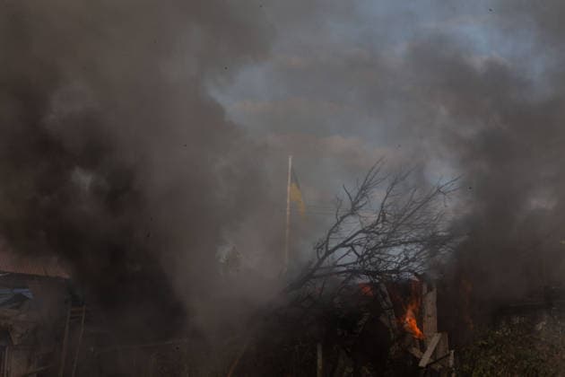 Russian airstrike hit Kramatorsk KRAMATORSK, UKRAINE - JULY 18: The back of several local shops burns after a Russian airstrike in Kramatorsk, Ukraine, on July 18, 2026. Francisco Richart Anadolu Donets ka Oblast Ukraine. Editorial use only. Please get in touch for any other usage.  Copyright: x2026xAnadoluxFranciscoxRichartx