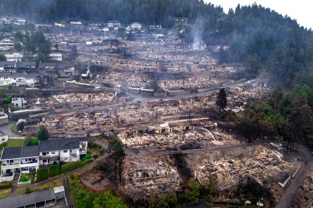 News Bilder des Tages Fire in Drammen, Norway Drammen 20260718. The fire seen from the air with a drone in Drammen on Saturday. The fire started on Friday afternoon in a terraced house by the Krokstadelva in Drammen. Photo: Hans O. Torgersen NTB Drammen Norway A0WI-QxKaDg EDITORIAL USE ONLY Ref:_BNCA0WI-QxKaDg.jpg *** Fire in Drammen, Norway Drammen 20260718 The fire seen from the air by a drone in Drammen on Saturday. The fire started on Friday afternoon in a row house by the Krokstadelva in Drammen. Photo by Hans O. Torgersen, NTB, Drammen, Norway. A0WI QxKaDg. EDITORIAL USE ONLY. Ref. BNCA0WI QxKaDg jpg  Copyright: xHansxO.xTorgersenx xNTBx