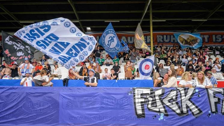 Essen: Pottorignale vs. Nacktionalmannschaft ** NUR FÜR REDAKTIONELLE ZWECKE ** EDITORIAL USE ONLY **<p>Beim Spiel Pottorignale gegen die Nacktionalmannschaft am am Samstag, den 18. Juli 2026, im Stadion am Uhlenkrug in Essen-Stadtwaldt. Deutschland NRW Essen Copyright: UwexErnst *** Essen Pottorignale vs. Nacktionalmannschaft ** FOR EDITORIAL USE ONLY ** EDITORIAL USE ONLY ** p At the game between the Pottorignale and the Nacktionalmannschaft on Saturday, July 18, 2026, at the Uhlenkrug Stadium in Essen Stadtwaldt, Germany, North Rhine-Westphalia, Essen. Copyright UwexErnst Copyright: UwexErnst doc86rw3zi3ilgv5lvmrfv ,EDITORIAL USE ONLY
