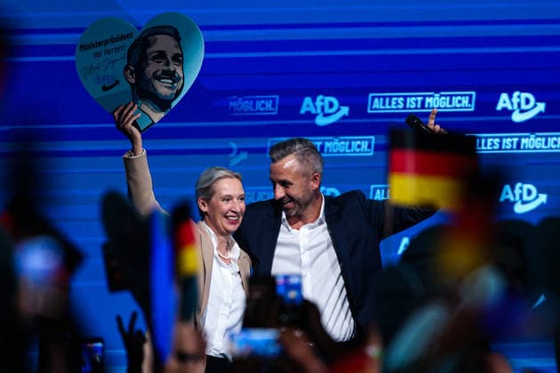 Alice Elisabeth Weidel (AfD) und Ulrich Siegmund (AfD, Sachsen-Anhalt) - Wahlkampfauftaktveranstaltung der AfD Sachsen-Anhalt in der Messe Magdeburg am Sonnabend, den 18. Juli 2026 in Magdeburg. *** Alice Elisabeth Weidel (AfD) and Ulrich Siegmund (AfD), Saxony-Anhalt: Kickoff event for the AfD Saxony-Anhalt election campaign at the Magdeburg Exhibition Center on Saturday, July 18, 2026, in Magdeburg