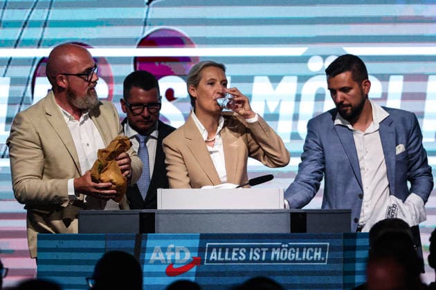 v.l. Dr. Hans Thomas Tillschneider (AfD, Sachsen-Anhalt), Matthias Büttner (AfD,Stassfurt), Alice Elisabeth Weidel (AfD), Tobias Rausch (AfD,Sachsen-Anhalt) - Wahlkampfauftaktveranstaltung der AfD Sachsen-Anhalt in der Messe Magdeburg am Sonnabend, den 18. Juli 2026 in Magdeburg. *** From left: Dr. Hans Thomas Tillschneider (AfD, Saxony-Anhalt), Matthias Büttner (AfD, Stassfurt), Alice Elisabeth Weidel (AfD), Tobias Rausch (AfD, Saxony-Anhalt) Campaign kickoff event for the AfD Saxony-Anhalt at the Magdeburg Exhibition Center on Saturday, July 18, 2026, in Magdeburg