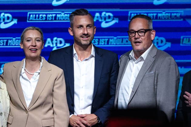 v.l. Alice Elisabeth Weidel (AfD), Ulrich Siegmund (AfD, Sachsen-Anhalt), Martin Reichardt (AfD, Sachsen-Anhalt) - Wahlkampfauftaktveranstaltung der AfD Sachsen-Anhalt in der Messe Magdeburg am Sonnabend, den 18. Juli 2026 in Magdeburg. *** From left: Alice Elisabeth Weidel (AfD), Ulrich Siegmund (AfD, Saxony-Anhalt), Martin Reichardt (AfD, Saxony-Anhalt) — Campaign kickoff event for the AfD Saxony-Anhalt at the Magdeburg Exhibition Center on Saturday, July 18, 2026, in Magdeburg