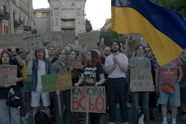 Protesters gather in Kyiv for a third consecutive day to denounce the dismissal of Ukrainian Defence Minister Fedorov. - 18 07 2026 - Ukraine Kyiv Oblast Kyiv () -  LouisxLemaire-Sicrex xLexPictorium LePictorium_0339194