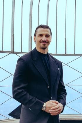 RECORD DATE NOT STATED Football icon Zlatan Ibrahimovic visits the Empire State Building in New York City. (NEW) New York 18, July, 2026 Descricao: Football legend Zlatan Ibrahimovic visited the iconic Empire State Building today, greeting fans and taking in one of the city™s most recognizable landmarks during his stay in New York.credit; Anthony Oliveira. thenews2.(Foto: Anthony Oliveira Thenews2 imago images) Football icon Zlatan Ibrahimovic visits the Empire State Building in New York City.  Copyright: xAnthonyxOliveirax
