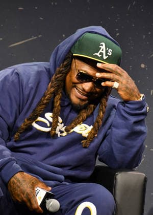 NEW YORK, NY - JULY 18: Marshawn Lynch pictured during Da Get Got with Marshawn Lynch and Mike Robinson on day 3 of Fanatics Fest NYC on July 18, 2026 at Javits Center in New York City. Copyright: xmpi099 MediaPunchx
