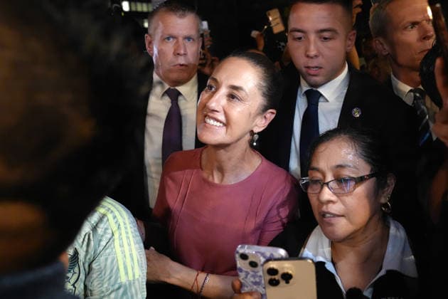 Mexican President Claudia Sheinbaum arrives in New York ahead of the 2026 FIFA World Cup final between Spain and Argentina in the United States, 19 July 2026. Sheinbaum arrives in New York for the 2026 World Cup final between Spain and Argentina !ACHTUNG: NUR REDAKTIONELLE NUTZUNG!  Copyright: xOctavioxGuzmánx AME880 20260719-55020934032_1