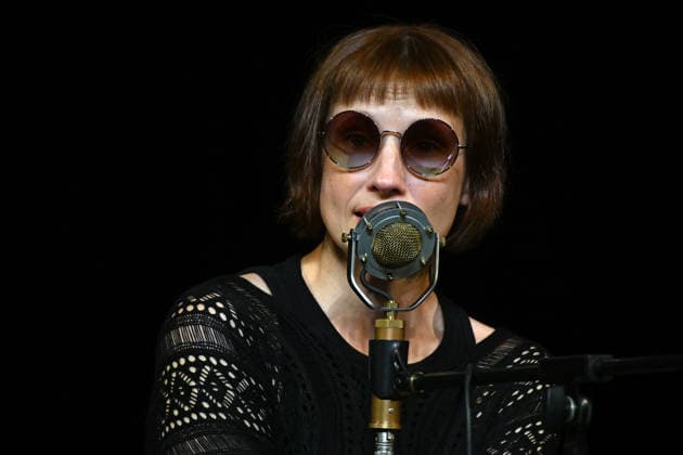 Liedabend Lied.Fest II , mit Sigrid Horn und Ernst Molden, im Rahmen der Salzkammergut Festwochen Gmunden, im Stadttheater Gmunden, fotografiert am 18.07.26. Das Bild zeigt die Musikerin und Liedermacherin Sigrid Horn 2026 - Liedabend Lied.Fest II , mit Sigrid Horn und Ernst Molden, im Rahmen der Salzkammergut Festwochen Gmunden, im Stadttheater Gmunden, am 18.07.26 *** Song Recital Lied Fest II, featuring Sigrid Horn and Ernst Molden, as part of the Salzkammergut Festival in Gmunden, at the Gmunden City Theater, photographed on July 18, 2026. The photo shows musician and songwriter Sigrid Horn in 2026. Song Recital Lied Fest II, featuring Sigrid Horn and Ernst Molden, as part of the Salzkammergut Festival Weeks in Gmunden, at the Gmu