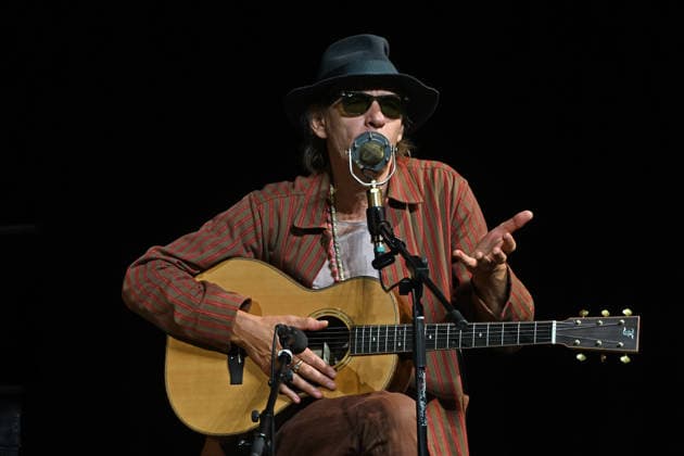 Liedabend Lied.Fest II , mit Sigrid Horn und Ernst Molden, im Rahmen der Salzkammergut Festwochen Gmunden, im Stadttheater Gmunden, fotografiert am 18.07.26. Das Bild zeigt den Musiker Ernst Molden 2026 - Liedabend Lied.Fest II , mit Sigrid Horn und Ernst Molden, im Rahmen der Salzkammergut Festwochen Gmunden, im Stadttheater Gmunden, am 18.07.26 *** Song Recital Lied Fest II, featuring Sigrid Horn and Ernst Molden, as part of the Salzkammergut Festival in Gmunden, at the Gmunden City Theater, photographed on July 18, 2026. The photo shows the musician Ernst Molden. Liedabend Lied Fest II, featuring Sigrid Horn and Ernst Molden, as part of the Salzkammergut Festival Weeks in Gmunden, at the Gmunden City Theater, on July 18, 2026