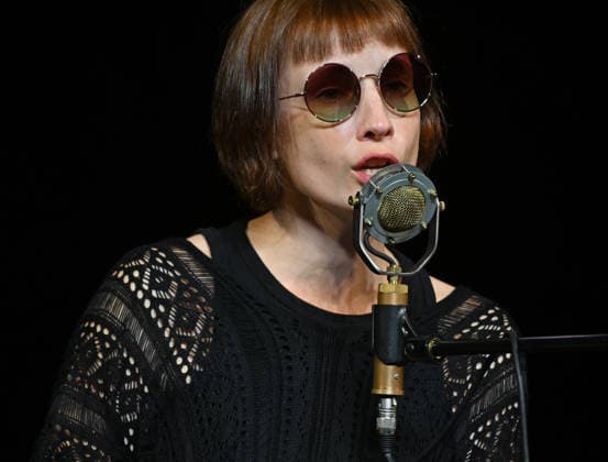 Liedabend Lied.Fest II , mit Sigrid Horn und Ernst Molden, im Rahmen der Salzkammergut Festwochen Gmunden, im Stadttheater Gmunden, fotografiert am 18.07.26. Das Bild zeigt die Musikerin und Liedermacherin Sigrid Horn 2026 - Liedabend Lied.Fest II , mit Sigrid Horn und Ernst Molden, im Rahmen der Salzkammergut Festwochen Gmunden, im Stadttheater Gmunden, am 18.07.26 *** Song Recital Lied Fest II, featuring Sigrid Horn and Ernst Molden, as part of the Salzkammergut Festival in Gmunden, at the Gmunden City Theater, photographed on July 18, 2026. The photo shows musician and songwriter Sigrid Horn in 2026. Song Recital Lied Fest II, featuring Sigrid Horn and Ernst Molden, as part of the Salzkammergut Festival Weeks in Gmunden, at the Gmu
