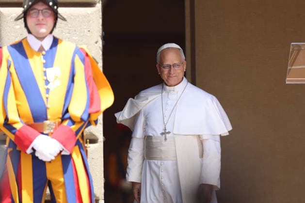 IPA86804978 - CASTEL GANDOLFO (RM) - Italy, July 19, 2026: Pope Leo XIV leads the Angelus prayer from the papal residence overlooking Piazza della LibertÃ in Castel Gandolfo, addressing the faithful and pilgrims who have come from various locations to participate in the traditional Sunday event. At the conclusion of the prayer, the Pontiff greets those present and imparts the apostolic blessing.  Copyright: xmarcoxiacobuccix xmarcoxiacobuccix 86804978