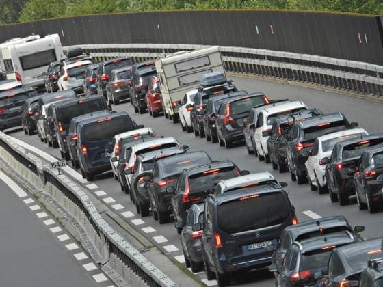 19.07.2026 Schweiz Sonntag ,Ferienbeginn, Sommerferien Bild . Stau vor dem Gotthardtunnel Nordportal, *** July 19, 2026, Switzerland, Sunday, start of summer vacation, photo: traffic jam in front of the northern portal of the Gotthard Tunnel, 