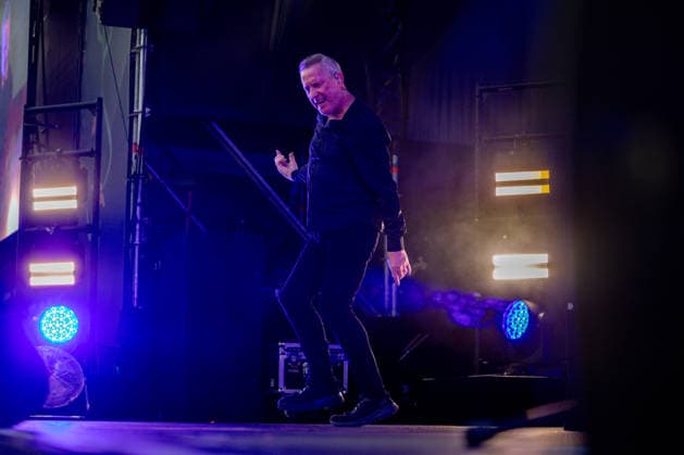 OMD Concert at Noches del Botánico in Madrid The British band OMD during a performance at Noches del Botánico on July 18, 2026, in Madrid, Spain. Orchestral Manoeuvres in the Dark, known by its acronym OMD (in Spanish, Maniobras Orquestales en la Oscuridad ), is a British synth-pop and new wave band founded in 1978 by Andy McCluskey and Paul Humphries, known for such recognizable hits as Enola Gay, Souvenir, and Joan of Arc in Spanish  Copyright: xRicardoxRubiox 7673661