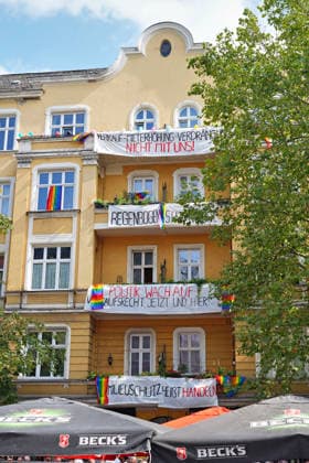 Berlin,18.07.2026,zum 32. Mal lädt der Regenbogenfonds e.V. dieses Jahr zum Lesbisch-schwulen Stadtfest ein, mitten im legendären Regenbogenkiez rund um den Nollendorfplatz in Berlin-Schöneberg. *** Berlin, July 18, 2026—For the 32nd time, the Regenbogenfonds e.V. is hosting this year’s Lesbian and Gay City Festival in the heart of the legendary Rainbow Neighborhood around Nollendorfplatz in Berlin-Schöneberg.