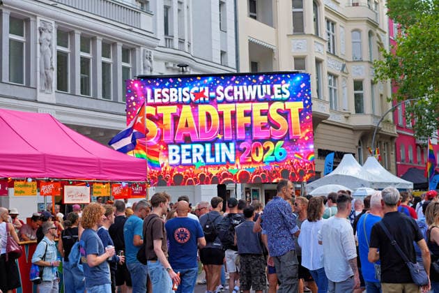 Berlin,18.07.2026,zum 32. Mal lädt der Regenbogenfonds e.V. dieses Jahr zum Lesbisch-schwulen Stadtfest ein, mitten im legendären Regenbogenkiez rund um den Nollendorfplatz in Berlin-Schöneberg. *** Berlin, July 18, 2026—For the 32nd time, the Regenbogenfonds e.V. is hosting this year’s Lesbian and Gay City Festival in the heart of the legendary Rainbow Neighborhood around Nollendorfplatz in Berlin-Schöneberg.