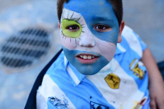 July 19, 2026, Tel-Aviv, Israel: TEL AVIV, ISRAEL Ã¢â‚¬ JULY 19, 2026: Thousands of football fans gather at Menora Mivtachim hall in Tel-Aviv to watch the final match of the World Cup between Argentina and Spain. JNA Press. Tel-Aviv Israel - ZUMAq101 20260719_zna_q101_230 Copyright: xTomerxNeubergx