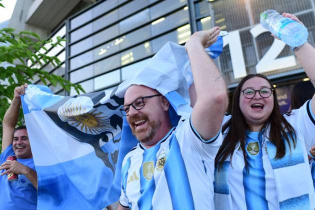 July 19, 2026, Tel-Aviv, Israel: TEL AVIV, ISRAEL Ã¢â‚¬ JULY 19, 2026: Thousands of football fans gather at Menora Mivtachim hall in Tel-Aviv to watch the final match of the World Cup between Argentina and Spain. JNA Press. Tel-Aviv Israel - ZUMAq101 20260719_zna_q101_248 Copyright: xTomerxNeubergx