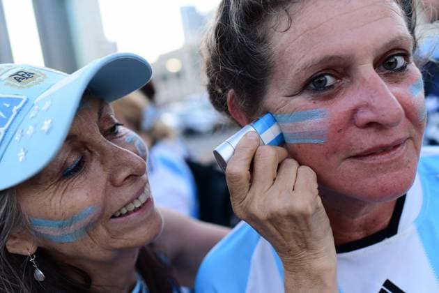 July 19, 2026, Tel-Aviv, Israel: TEL AVIV, ISRAEL Ã¢â‚¬ JULY 19, 2026: Thousands of football fans gather at Menora Mivtachim hall in Tel-Aviv to watch the final match of the World Cup between Argentina and Spain. JNA Press. Tel-Aviv Israel - ZUMAq101 20260719_zna_q101_250 Copyright: xTomerxNeubergx