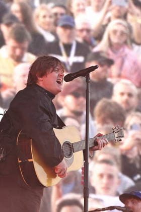 19.07.2026, Lewis Capaldi, Sänger, im Konzert live auf dem Lollapalooza 2026, Olympiastadion, Berlin, Berlin *** July 19, 2026, Lewis Capaldi, singer, live in concert at Lollapalooza 2026, Olympic Stadium, Berlin, Berlin
