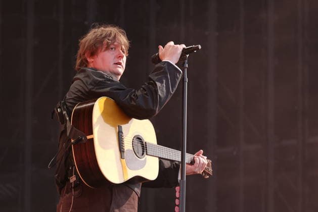 Entertainment Themen der Woche KW29 19.07.2026, Lewis Capaldi, Sänger, im Konzert live auf dem Lollapalooza 2026, Olympiastadion, Berlin, Berlin *** July 19, 2026, Lewis Capaldi, singer, live in concert at Lollapalooza 2026, Olympic Stadium, Berlin, Berlin