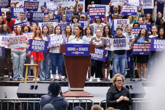 July 19, 2026, Lansing, Michigan, USA: U.S. Rep. ALEXANDRIA OCASIO-CORTEZ speaks at a rally for U.S. Senate candidate Abdul El-Sayed in Lansing, Mich., on July 19, 2026. The rally also included U.S. Sen. Bernie Sanders and U.S. House candidate William Lawrence. Lansing USA - ZUMAr192 20260719_znp_r192_002 Copyright: xAndrewxRothx