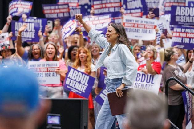 July 19, 2026, Lansing, Michigan, USA: U.S. Rep. ALEXANDRIA OCASIO-CORTEZ at a rally for U.S. Senate candidate Abdul El-Sayed in Lansing, Mich., on July 19, 2026. The rally also included U.S. Sen. Bernie Sanders and U.S. House candidate William Lawrence. Lansing USA  - ZUMAr192 20260719_znp_r192_001 Copyright: xAndrewxRothx