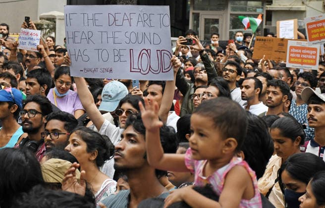 _Cockroach Janata Party (CJP) supporters protest in Mumbai, India - 19 Jul 2026 A protestor holds a placard during a demonstration in support of Sonam Wangchuk demanding resignation of Indian Education Minister Dharmendra Pradhan. Climate activist and education reformer Sonam Wangchuk went on a indefinite hunger strike at Delhi s Jantar Mantar to protest against the Indian government and demand the resignation of Indian Education Minister Dharmendra Pradhan following massive exam irregularities and paper leaks in medical entrance exams. Mumbai India Copyright: xAshishxVaishnavx xSOPAxImagesx AVaishnav_Cockroach Janata Party (CJP) supporters protest in Mumbai (10)