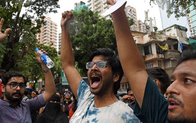 _Cockroach Janata Party (CJP) supporters protest in Mumbai, India - 19 Jul 2026 Protestors chant slogans during a demonstration in support of Sonam Wangchuk demanding resignation of Indian Education Minister Dharmendra Pradhan. Climate activist and education reformer Sonam Wangchuk went on a indefinite hunger strike at Delhi s Jantar Mantar to protest against the Indian government and demand the resignation of Indian Education Minister Dharmendra Pradhan following massive exam irregularities and paper leaks in medical entrance exams. Mumbai India Copyright: xAshishxVaishnavx xSOPAxImagesx AVaishnav_Cockroach Janata Party (CJP) supporters protest in Mumbai (13)