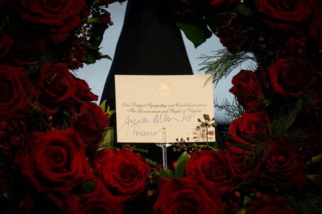 DERRYN HINCH STATE FUNERAL, Awreath left by Premier Jacinta Allan onstage during a State Funeral Service for Derryn Hinch at the Timber Yard, Melbourne, Monday, July 20, 2026. . Outspoken media figure and former senator Derryn Hinch has died at the age of 82 after a long and public health battle. ( NO ARCHIVING MELBOURNE VICTORIA AUSTRALIA  Copyright: xCHRISTOPHERxHOPKINSx 20260720159311999541