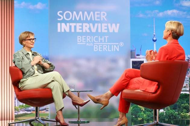 Berlin, Deutschland, 19.07.2026: ARD-Hauptstadtstudio: Sommerinterview: Grünen-Chefin Franziska Brantner im Interview mit Anna Engelke *** Berlin, Germany, July 19, 2026—ARD Capital Studio Summer Interview: Green Party Leader Franziska Brantner in an interview with Anna Engelke Copyright: xdtsxNachrichtenagenturx dts_128023