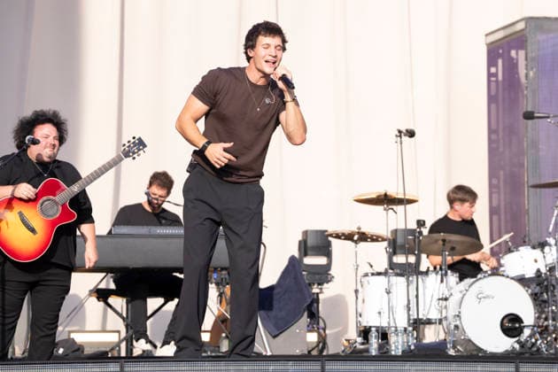 19.07.2026, Locarno, Piazza Grande, Moon and Stars, Wincent Weiss Locarno Piazza Grande Ticino Switzerland *** July 19, 2026, Locarno, Piazza Grande, Moon and Stars, Wincent Weiss, Locarno, Piazza Grande, Ticino, Switzerland Copyright: xJustPictures.ch AlexanderxRaemyx jp-de-AlRa-DSC00114