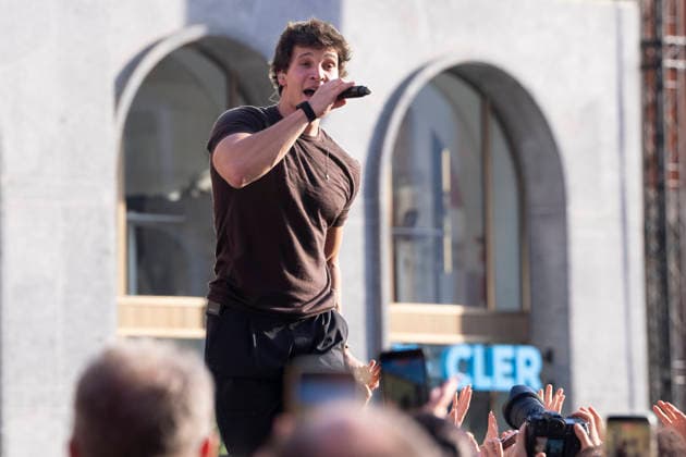 19.07.2026, Locarno, Piazza Grande, Moon and Stars, Wincent Weiss Locarno Piazza Grande Ticino Switzerland *** July 19, 2026, Locarno, Piazza Grande, Moon and Stars, Wincent Weiss, Locarno, Piazza Grande, Ticino, Switzerland Copyright: xJustPictures.ch AlexanderxRaemyx jp-de-AlRa-DSC00217
