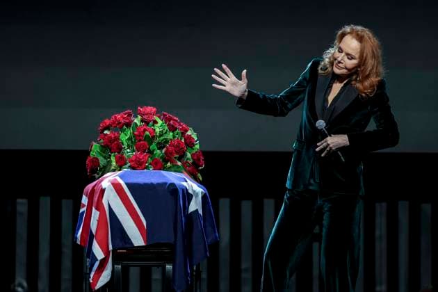 DERRYN HINCH STATE FUNERAL, Rhonda Burchmore during a State Funeral Service for Derryn Hinch at the Timber Yard, Melbourne, Monday, July 20, 2026. . Outspoken media figure and former senator Derryn Hinch has died at the age of 82 after a long and public health battle. ( NO ARCHIVING MELBOURNE VICTORIA AUSTRALIA  Copyright: xEDDIExJIMx 20260720173693640569