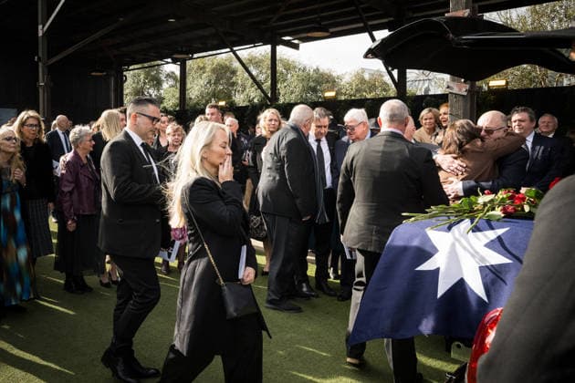 DERRYN HINCH STATE FUNERAL, Mourners pay tribute to Derryn Hinchduring a State Funeral Service for Derryn Hinch at the Timber Yard, Melbourne, Monday, July 20, 2026. . Outspoken media figure and former senator Derryn Hinch has died at the age of 82 after a long and public health battle. ( NO ARCHIVING MELBOURNE VICTORIA AUSTRALIA  Copyright: xCHRISTOPHERxHOPKINSx 20260720150445541983