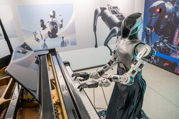 KUNSHAN, CHINA - JULY 19: General view of a robot 6S store on its opening day on July 19, 2026 in Kunshan, Jiangsu Province of China. The store offers integrated sales, spare parts, after-sales service, feedback, leasing, and customization services while serving as a hub for humanoid robots, drones, training, and industry incubation.  Copyright: xVCGx 111655192655
