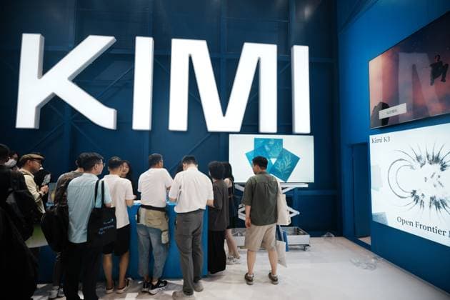 Moonshot AI Kimi Booth at 2026 WAIC SHANGHAI, CHINA - JULY 20, 2026 - The audience visited the Kimi booth of Moonshot AI s large model at the 2026 World Artificial Intelligence Conference in Shanghai, China on July 20, 2026. Shanghai Shanghai China  Copyright: xCFOTOx i1784556335861
