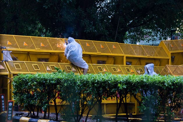 July 20, 2026, New Delhi, Delhi, India: Supporters of India s Cockroach Janta Party (CJP) gather before a march to Parliament during a protest demanding the resignation of Education Minister Dharmendra Pradhan over alleged exam paper leaks. Members of the Rapid Action Force (RAF) are deployed at the protest site near Jantar Mantar in New Delhi, India. New Delhi India - ZUMAt180 20260720_zip_t180_006 Copyright: xJaixThakurx
