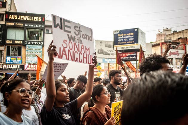 Protest held in solidarity with hospitalized activist Sonam Wangchuk in Jamshedpur - 19 Jul 2026 Protesters hold placards during a demonstration. The protest was organized in solidarity with the Indian activist Sonam Wangchuk, who was on a hunger strike at Jantar Mantar, Delhi, and recently got taken to the hospital by the Delhi Police because of his deteriorating health, which led to a nationwide protest. Sonam is demanding the resignation of Indian Minister of Education Dharmendra Pradhan because of recent NEET paper leaks which effected lakhs of students nationwide in India. Jamshedpur India Copyright: xYousufxSarfarazx xSOPAxImagesx EDUCATION_PROTEST_YSARFARAZ-4