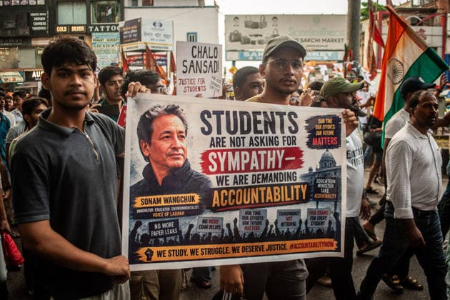 Protest held in solidarity with hospitalized activist Sonam Wangchuk in Jamshedpur - 19 Jul 2026 Protesters hold placards during a demonstration. The protest was organized in solidarity with the Indian activist Sonam Wangchuk, who was on a hunger strike at Jantar Mantar, Delhi, and recently got taken to the hospital by the Delhi Police because of his deteriorating health, which led to a nationwide protest. Sonam is demanding the resignation of Indian Minister of Education Dharmendra Pradhan because of recent NEET paper leaks which effected lakhs of students nationwide in India. Jamshedpur India Copyright: xYousufxSarfarazx xSOPAxImagesx EDUCATION_PROTEST_YSARFARAZ-5