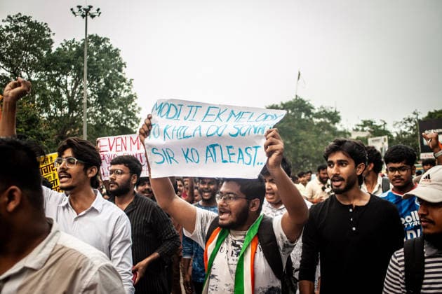 Protest held in solidarity with hospitalized activist Sonam Wangchuk in Jamshedpur - 19 Jul 2026 Protesters chant slogans during a demonstration. The protest was organized in solidarity with the Indian activist Sonam Wangchuk, who was on a hunger strike at Jantar Mantar, Delhi, and recently got taken to the hospital by the Delhi Police because of his deteriorating health, which led to a nationwide protest. Sonam is demanding the resignation of Indian Minister of Education Dharmendra Pradhan because of recent NEET paper leaks which effected lakhs of students nationwide in India. Jamshedpur India Copyright: xYousufxSarfarazx xSOPAxImagesx EDUCATION_PROTEST_YSARFARAZ-13