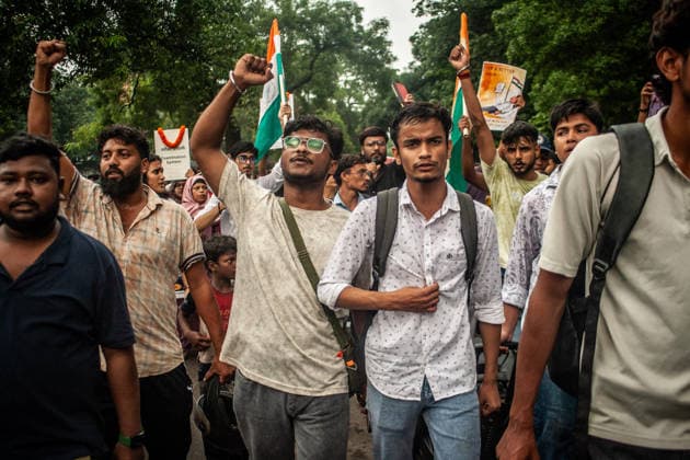 Protest held in solidarity with hospitalized activist Sonam Wangchuk in Jamshedpur - 19 Jul 2026 Protesters chant slogans during a demonstration. The protest was organized in solidarity with the Indian activist Sonam Wangchuk, who was on a hunger strike at Jantar Mantar, Delhi, and recently got taken to the hospital by the Delhi Police because of his deteriorating health, which led to a nationwide protest. Sonam is demanding the resignation of Indian Minister of Education Dharmendra Pradhan because of recent NEET paper leaks which effected lakhs of students nationwide in India. Jamshedpur India Copyright: xYousufxSarfarazx xSOPAxImagesx EDUCATION_PROTEST_YSARFARAZ-15