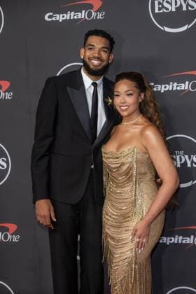 2026 ESPYS Awards, New York, USA - 15 Jul 2026 (L-R) Karl-Anthony Towns and Jordyn Woods attend the 2026 ESPY Awards at the David H. Koch Theater at Lincoln Center on July 15, 2026 in New York City. Celebrities attend the 2026 ESPYS Awards at the David H. Koch Theater at Lincoln Center on July 15, 2026 in New York City. New York United States Copyright: xRonxAdarx xSOPAxImagesx Ron-Adar-1439198