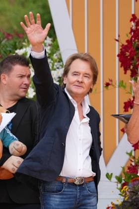 Ausverkauft war die IWS Arena bei der 8. Staffel der beliebten Livesendung. Uwe Busse - Immer wieder sonntags Ausverkauft war die IWS Arena bei der 8. Staffel der beliebten Livesendung. Deutschland, Rust, Europapark, 19.07.2026 *** The IWS Arena was sold out for the 8th season of the popular live show *Uwe Busse: Immer wieder sonntags*. The IWS Arena was sold out for the 8th season of the popular live show Germany, Rust, Europapark, July 19, 2026 SP_GHR